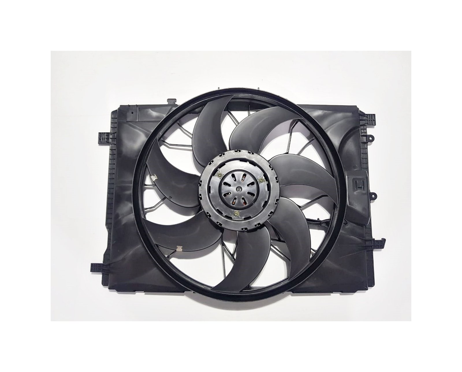 Eletroventilador – C250 / C300 / C350 / C63 / CLK250 / CLK350 / GLK350 / E550 / E300 / E350 – 2008 a 2017 – Ref 23304
