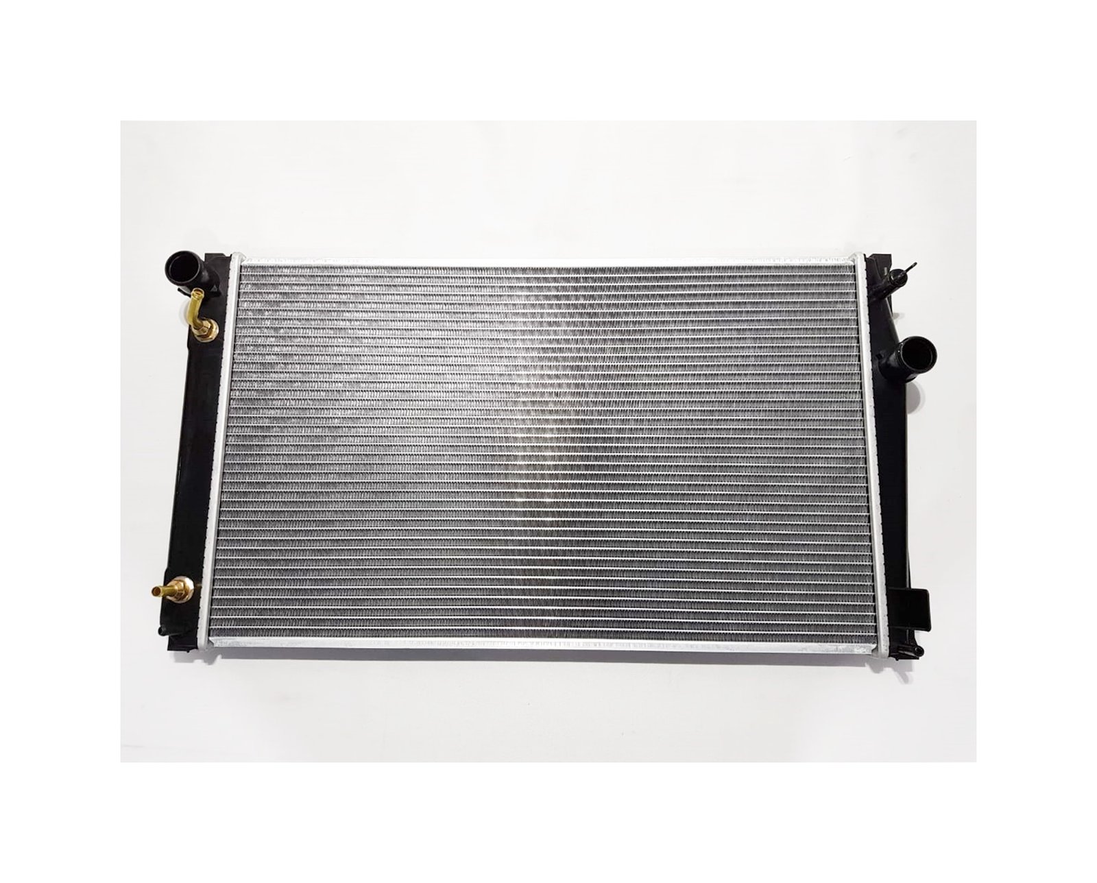 Radiador Rav 4 – 2.0/2.5 – Automático – 2006 > – 57613 – Br